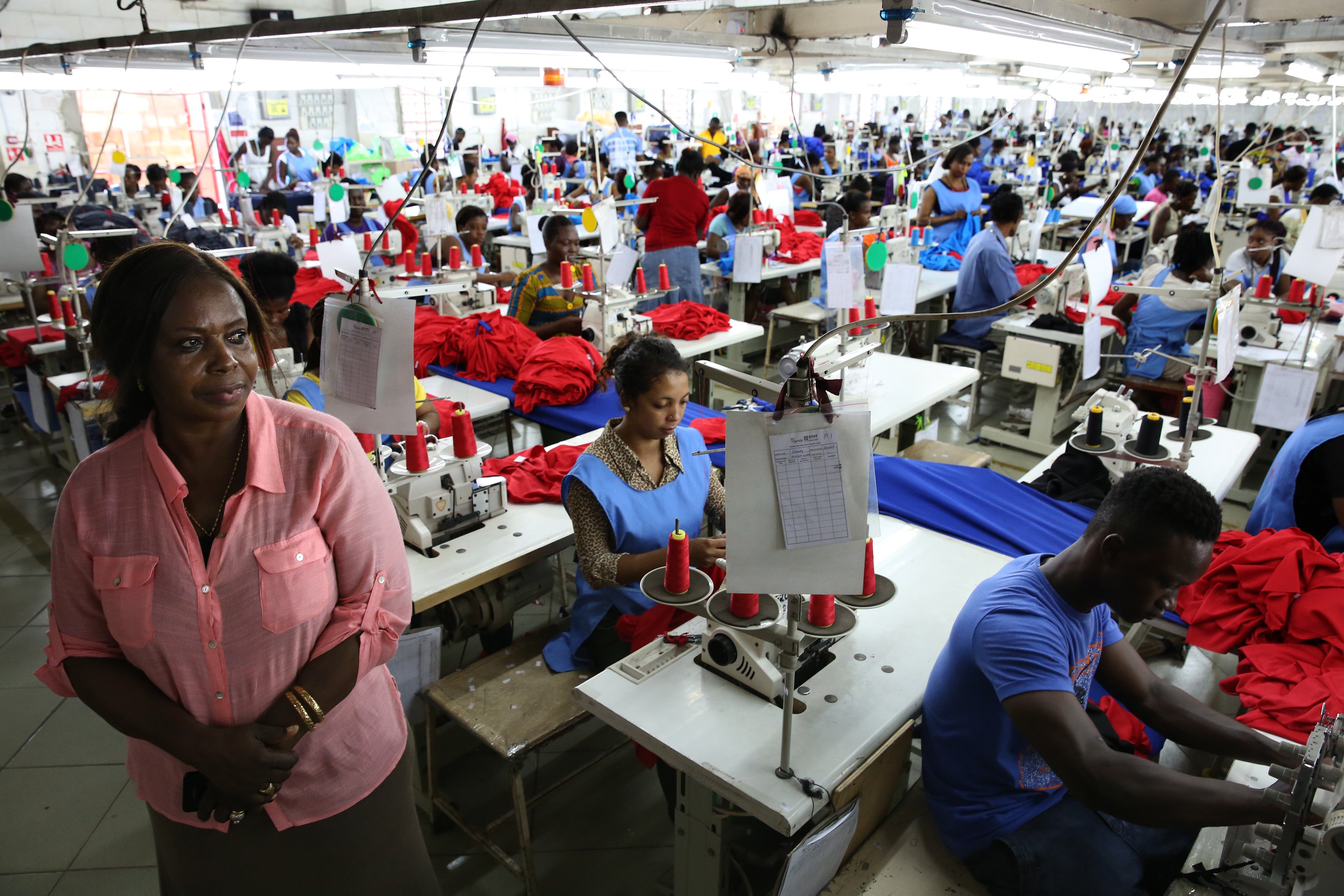 Production line where idle capacity and cost pressure meet daily operating decisions